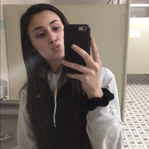 Meet your Posher, Caylee